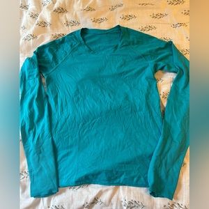 Blue lululemon long sleeve swiftly tech